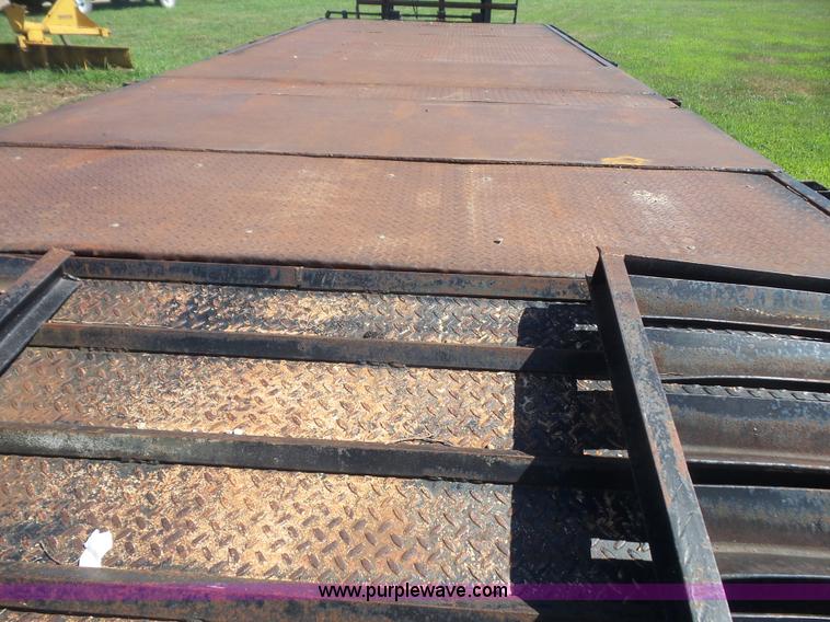 image for item K4733 1985 Rew G20D equipment trailer