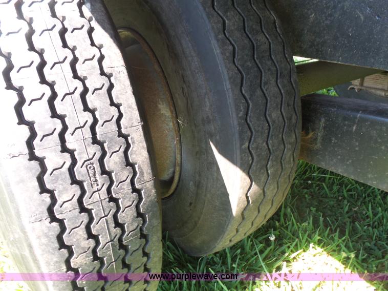 image for item K4733 1985 Rew G20D equipment trailer