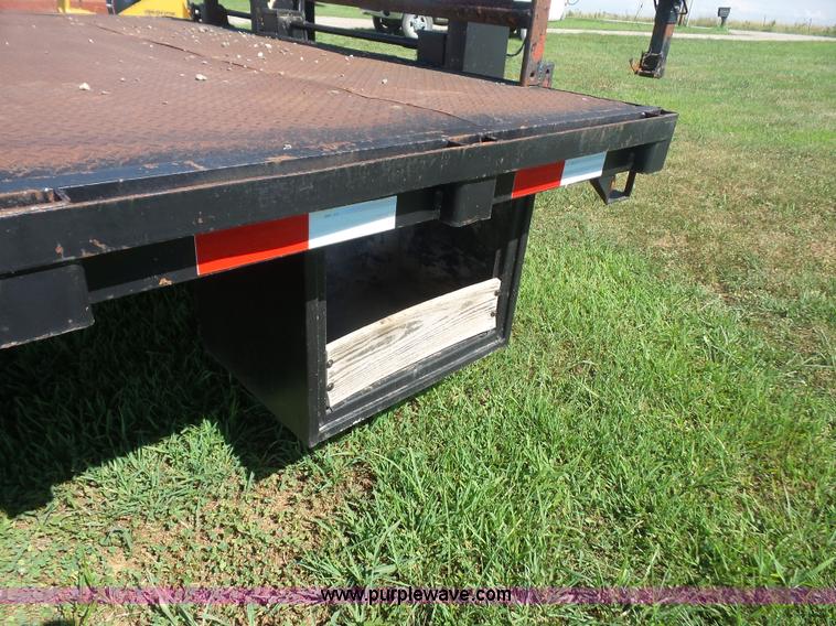 image for item K4733 1985 Rew G20D equipment trailer