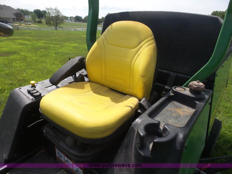 image for item K4740 2013 John Deere 1600 Series II lawn mower