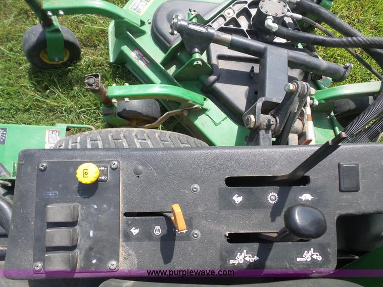 image for item K4740 2013 John Deere 1600 Series II lawn mower
