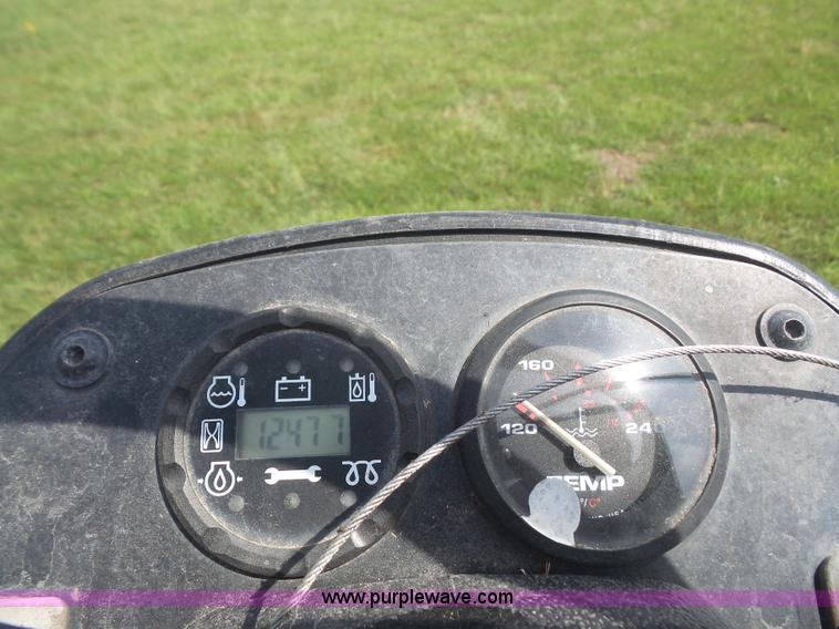 image for item K4740 2013 John Deere 1600 Series II lawn mower