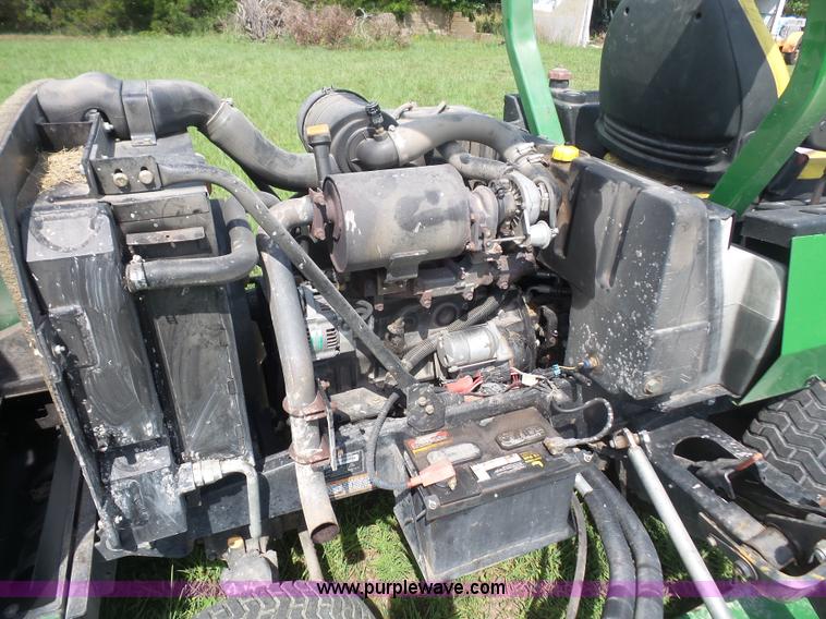 image for item K4740 2013 John Deere 1600 Series II lawn mower