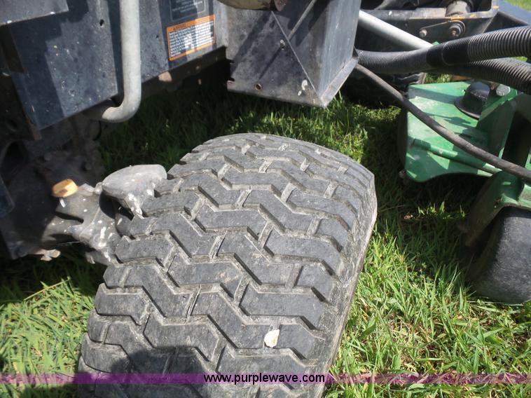 image for item K4740 2013 John Deere 1600 Series II lawn mower