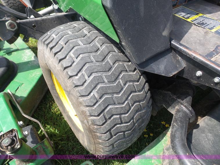 image for item K4740 2013 John Deere 1600 Series II lawn mower