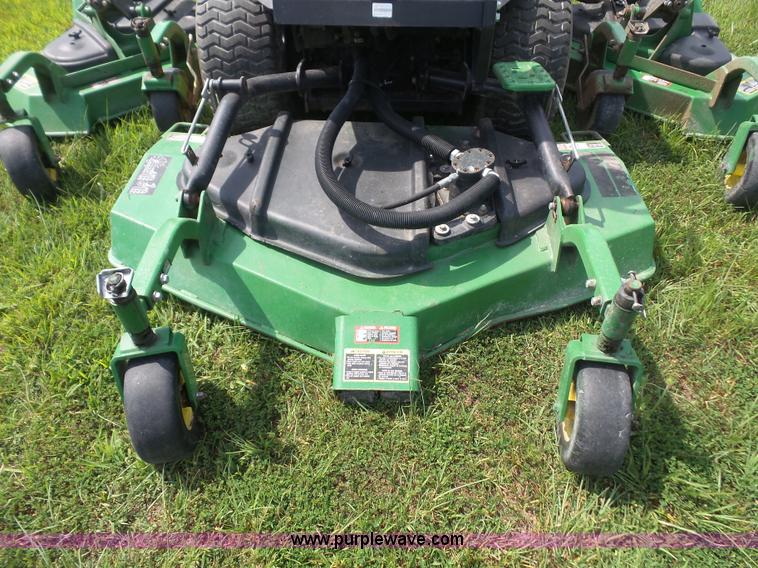 image for item K4740 2013 John Deere 1600 Series II lawn mower