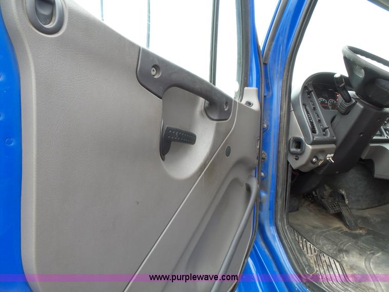 image for item K5269 2009 Freightliner Business Class M2 box truck