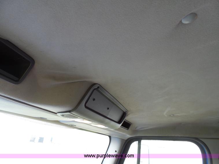 image for item K5269 2009 Freightliner Business Class M2 box truck