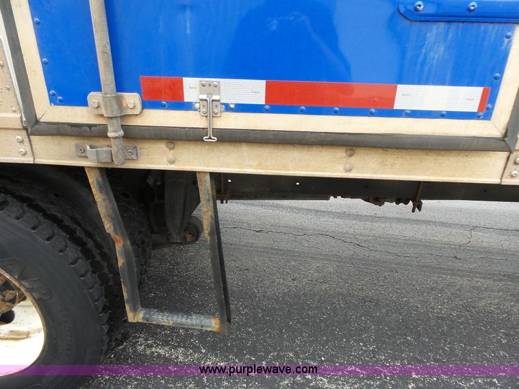 image for item K5269 2009 Freightliner Business Class M2 box truck