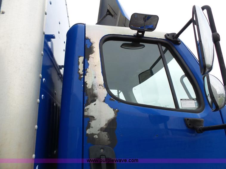 image for item K5269 2009 Freightliner Business Class M2 box truck