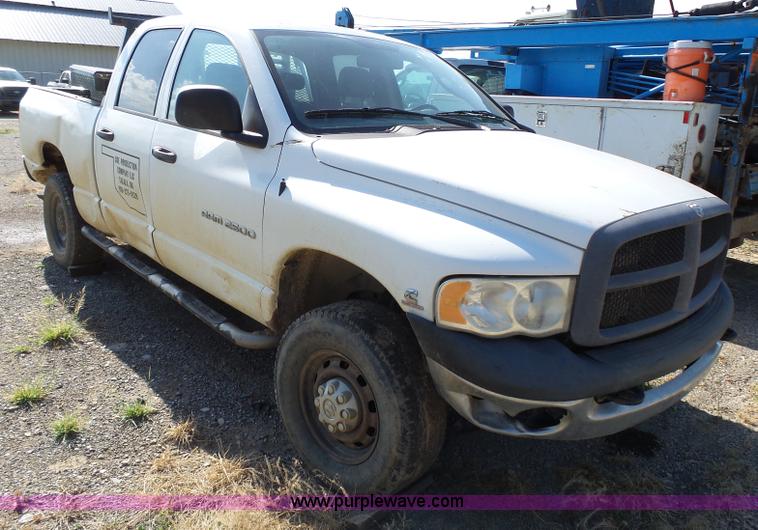 image for item K5274 2004 Dodge Ram 2500 pickup truck