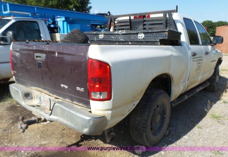 image for item K5274 2004 Dodge Ram 2500 pickup truck