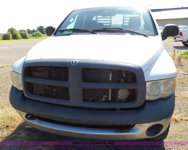 image for item K5274 2004 Dodge Ram 2500 pickup truck