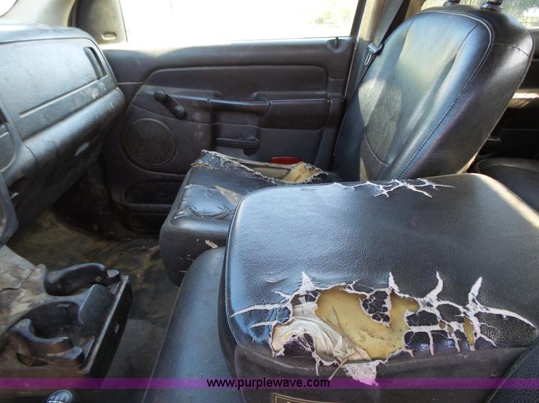 image for item K5274 2004 Dodge Ram 2500 pickup truck