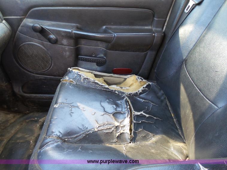 image for item K5274 2004 Dodge Ram 2500 pickup truck