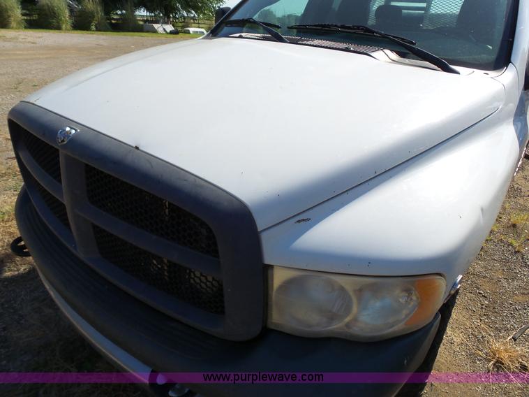 image for item K5274 2004 Dodge Ram 2500 pickup truck