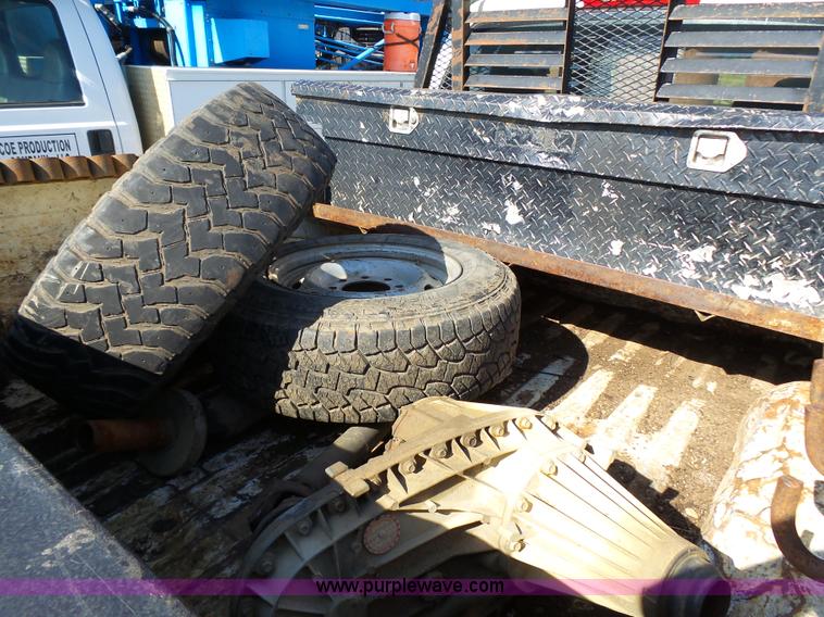 image for item K5274 2004 Dodge Ram 2500 pickup truck