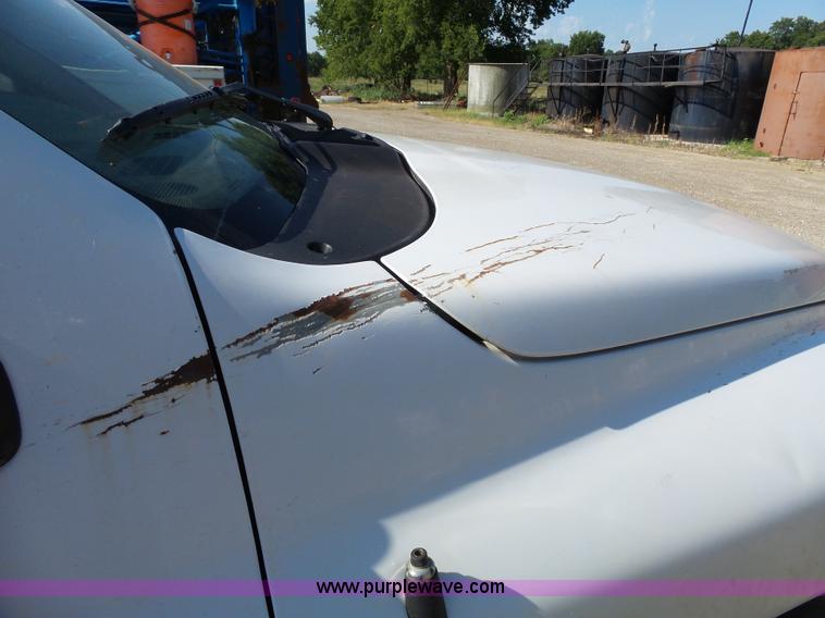 image for item K5274 2004 Dodge Ram 2500 pickup truck