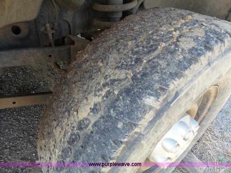 image for item K5274 2004 Dodge Ram 2500 pickup truck