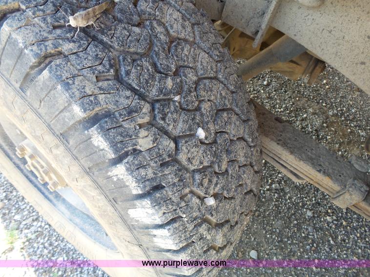 image for item K5274 2004 Dodge Ram 2500 pickup truck