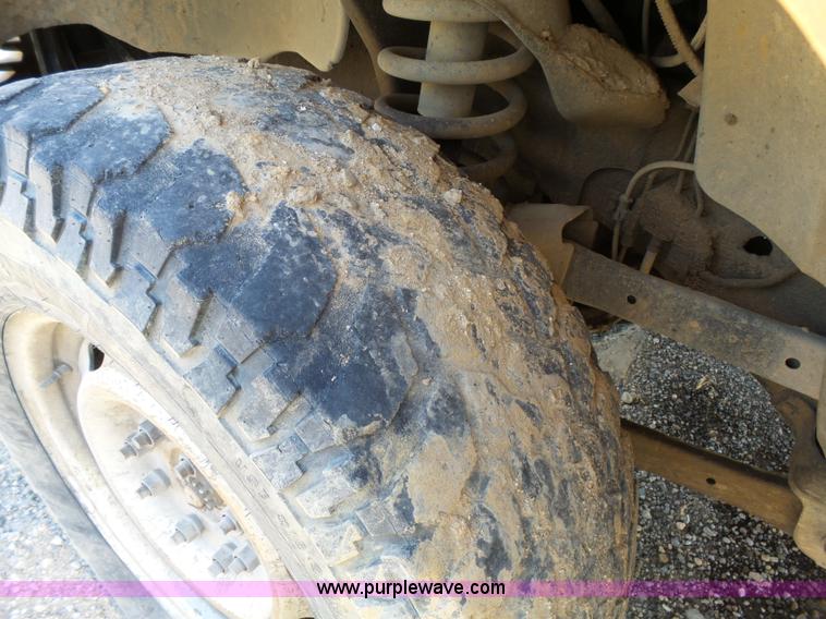 image for item K5274 2004 Dodge Ram 2500 pickup truck