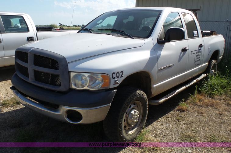 image for item K5276 2004 Dodge Ram 2500 Quad Cab pickup truck