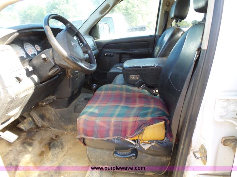 image for item K5276 2004 Dodge Ram 2500 Quad Cab pickup truck