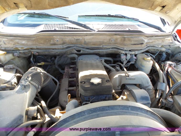 image for item K5276 2004 Dodge Ram 2500 Quad Cab pickup truck