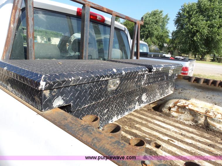 image for item K5276 2004 Dodge Ram 2500 Quad Cab pickup truck