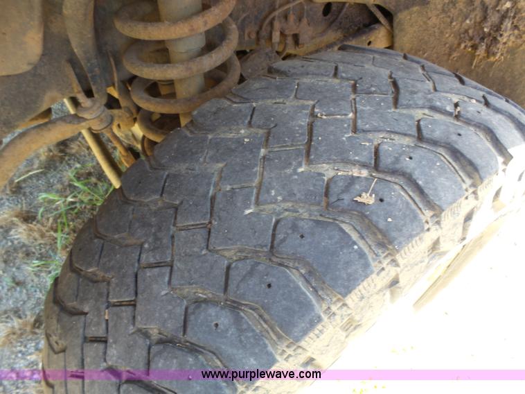 image for item K5276 2004 Dodge Ram 2500 Quad Cab pickup truck