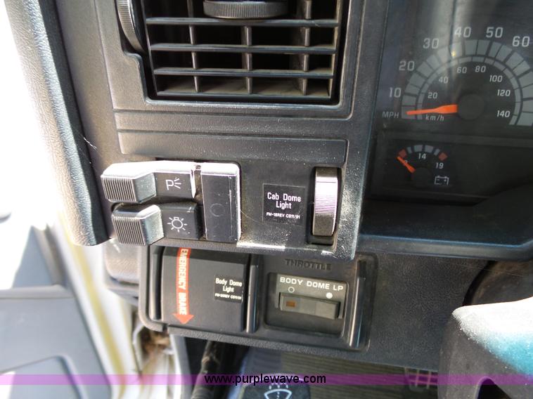 image for item K5331 1992 GMC TopKick delivery truck