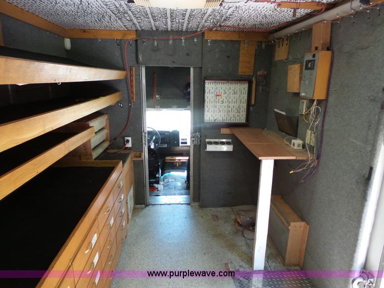 image for item K5331 1992 GMC TopKick delivery truck