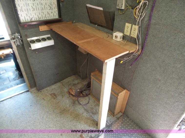 image for item K5331 1992 GMC TopKick delivery truck