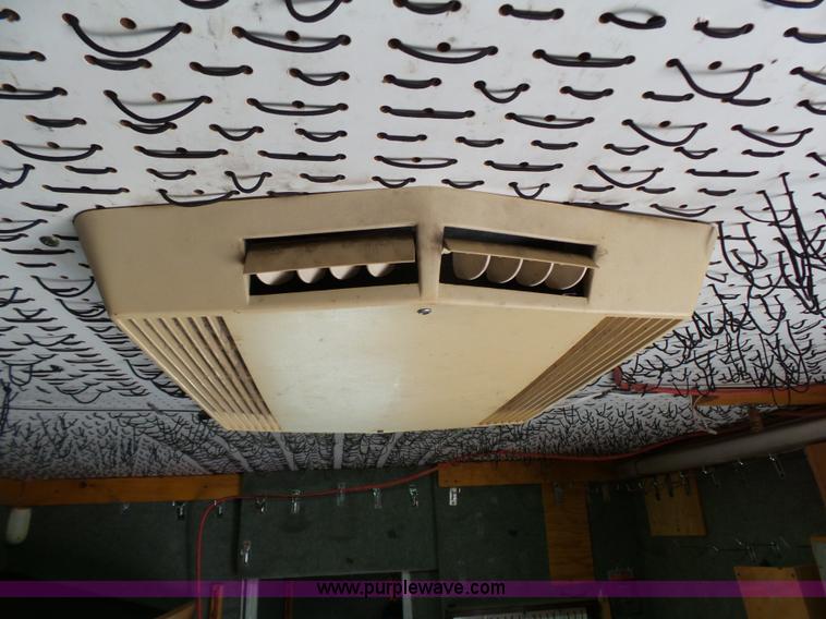 image for item K5331 1992 GMC TopKick delivery truck