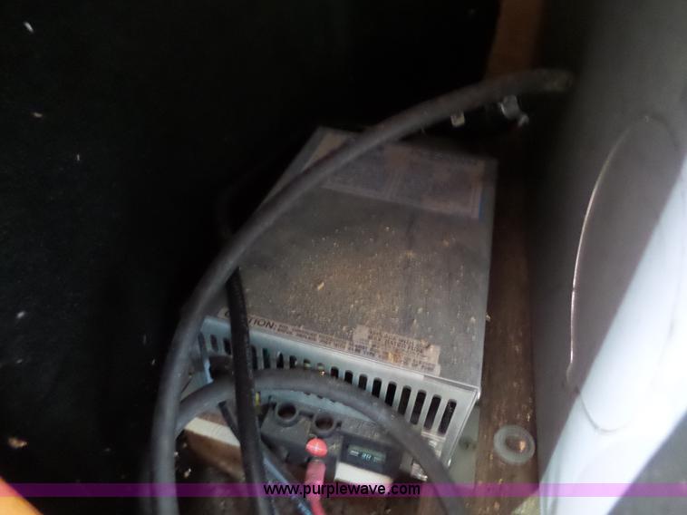 image for item K5331 1992 GMC TopKick delivery truck