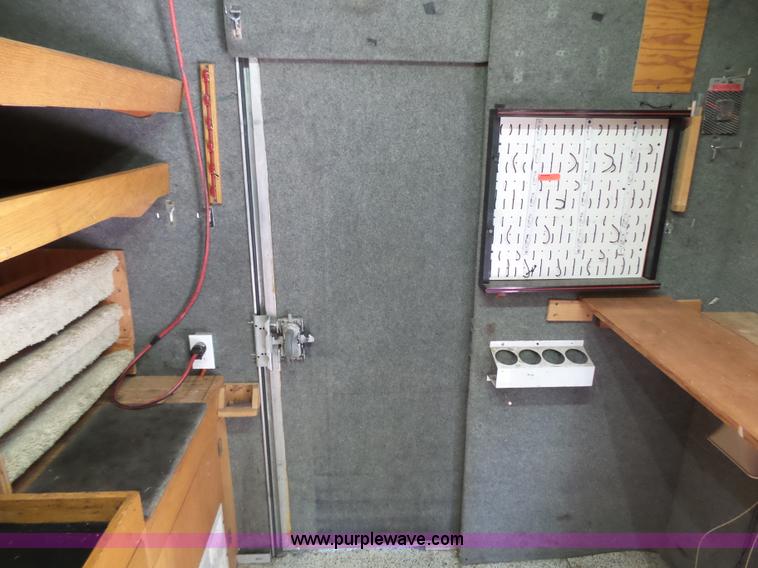 image for item K5331 1992 GMC TopKick delivery truck