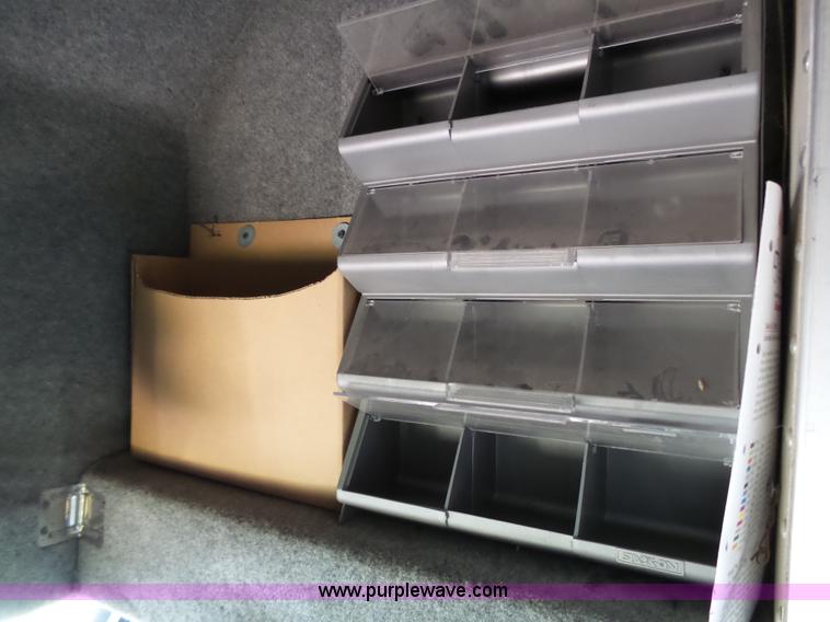 image for item K5331 1992 GMC TopKick delivery truck