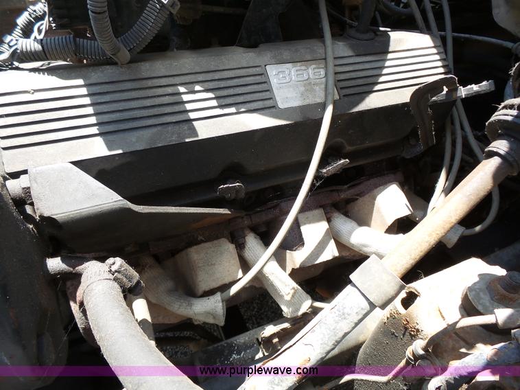 image for item K5331 1992 GMC TopKick delivery truck