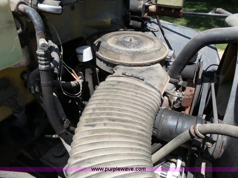 image for item K5331 1992 GMC TopKick delivery truck