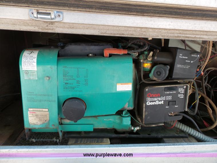 image for item K5331 1992 GMC TopKick delivery truck