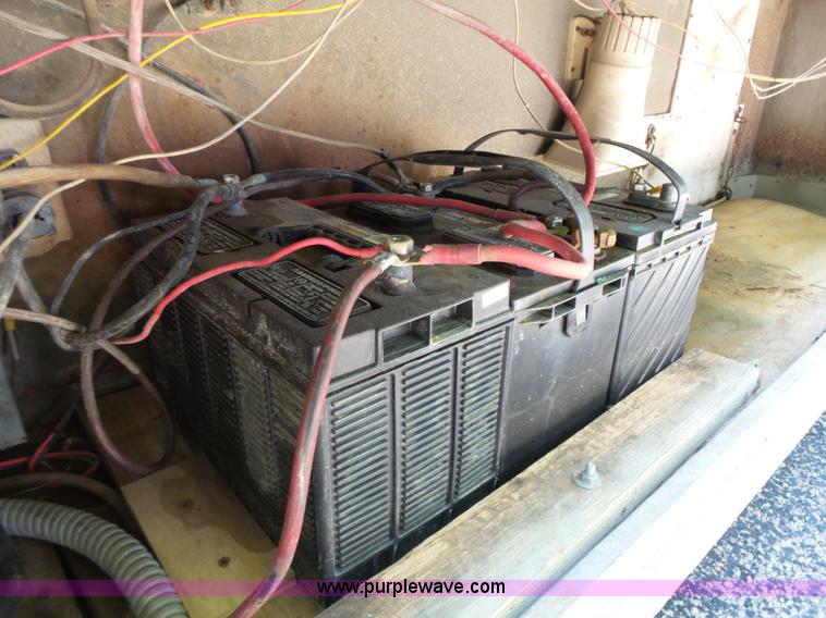 image for item K5331 1992 GMC TopKick delivery truck