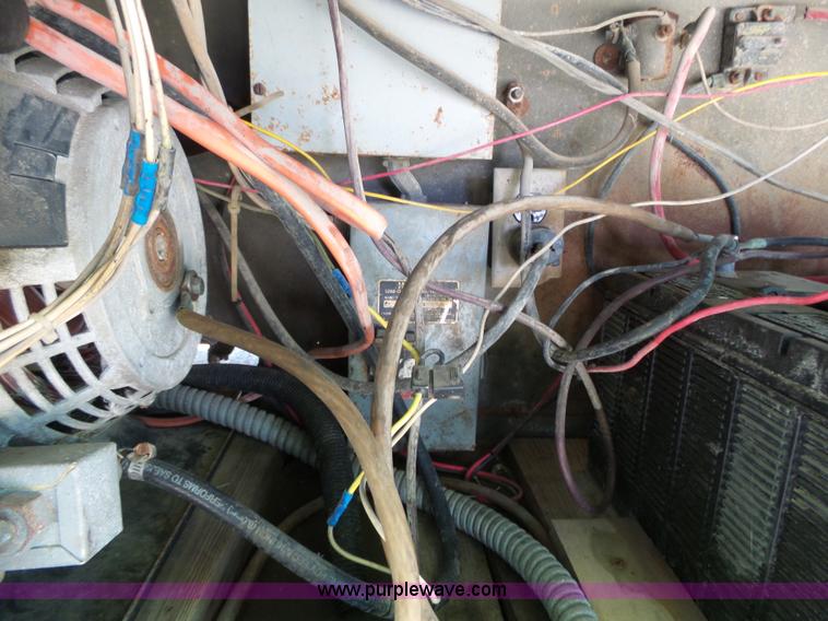 image for item K5331 1992 GMC TopKick delivery truck