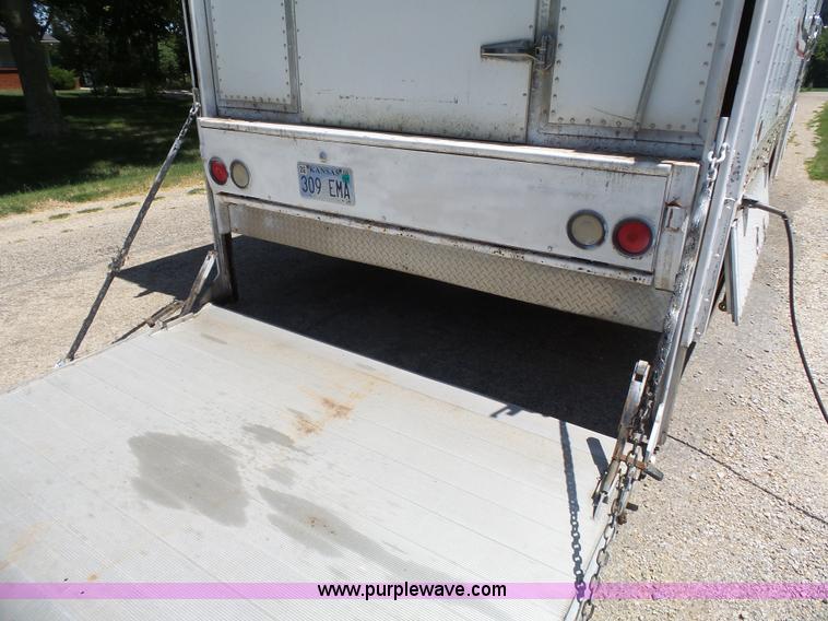 image for item K5331 1992 GMC TopKick delivery truck