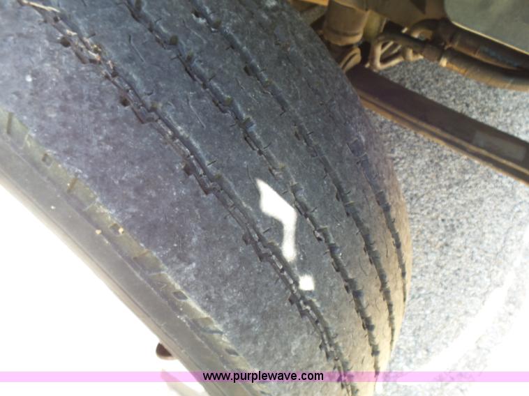 image for item K5331 1992 GMC TopKick delivery truck