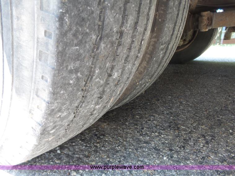 image for item K5331 1992 GMC TopKick delivery truck