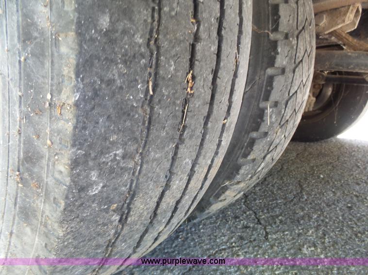 image for item K5331 1992 GMC TopKick delivery truck