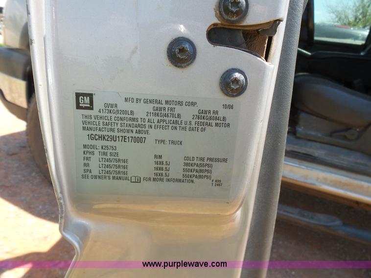 image for item K7063 2007 Chevrolet Silverado Classic 2500HD Ext. Cab pickup truck