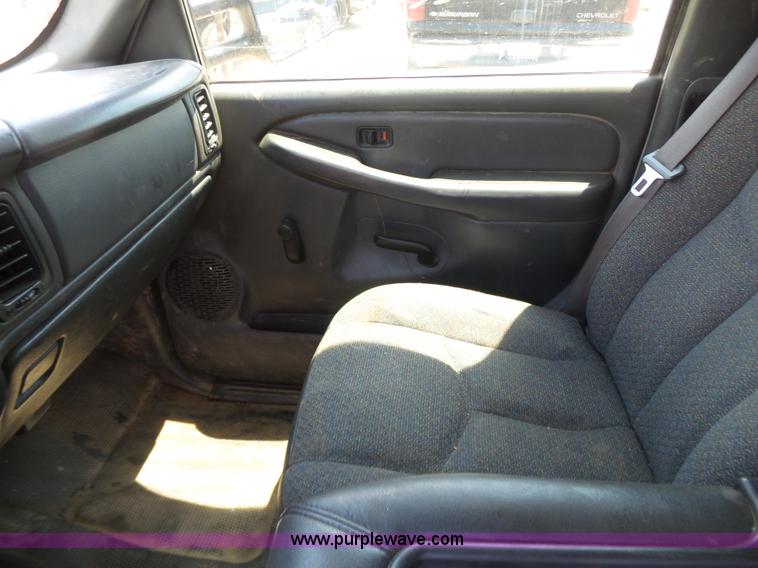 image for item K7063 2007 Chevrolet Silverado Classic 2500HD Ext. Cab pickup truck