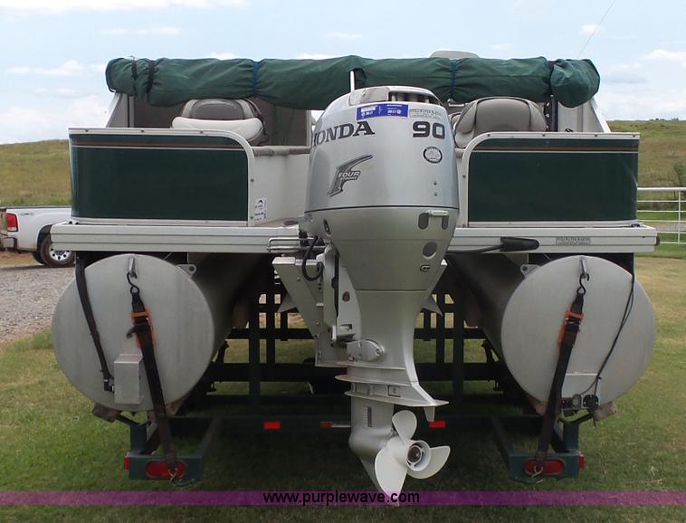 image for item K7064 2004 Crestline 2285CFI pontoon boat