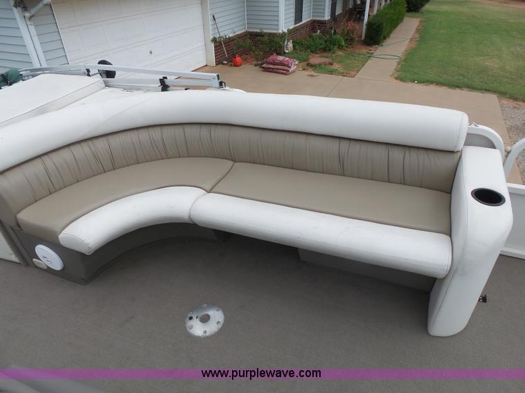 image for item K7064 2004 Crestline 2285CFI pontoon boat